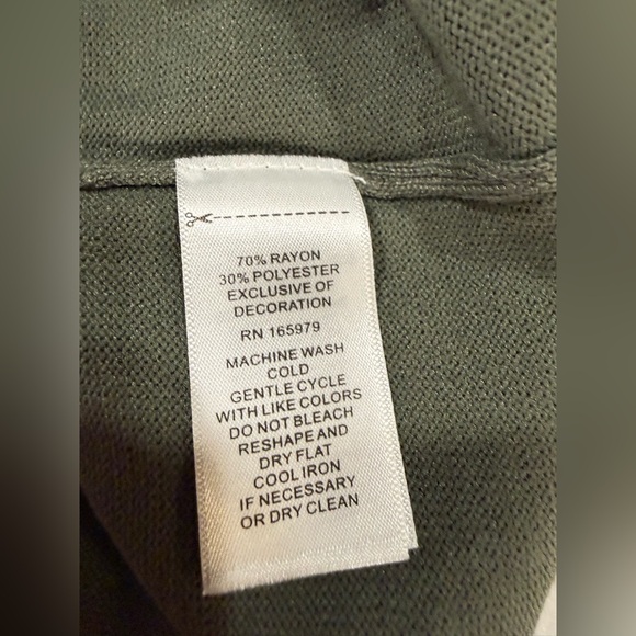 Cable & Gauge Asymmetrical Button Cowl Neck Tunic Sweater 2X NWT Green - Picture 8 of 8